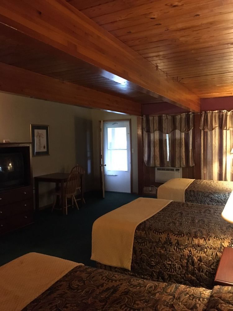 Love Hotels Western Holiday By Oyo At Harlan Lake Ne 阿尔马 外观 照片